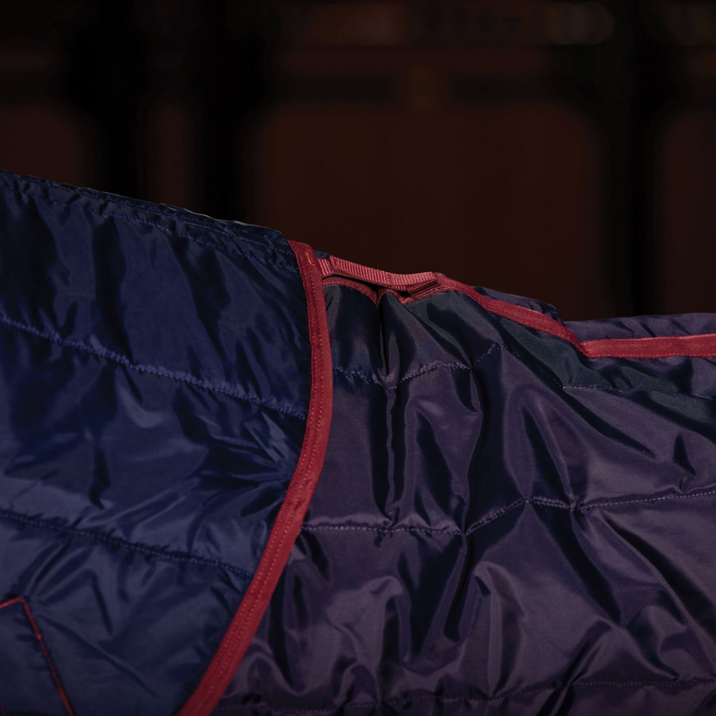 Weatherbeeta ComFiTec 210D Channel Quilt Stable Combo 100g Navy/Burgundy