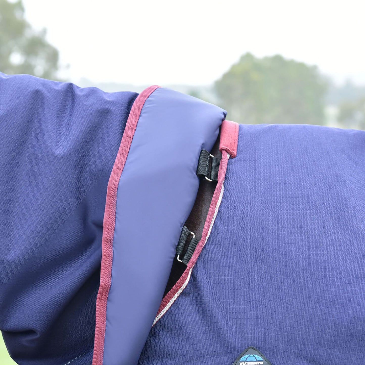 Weatherbeeta ComFiTec Essential Turnout Detach-A-Neck 50g Navy/Burgundy