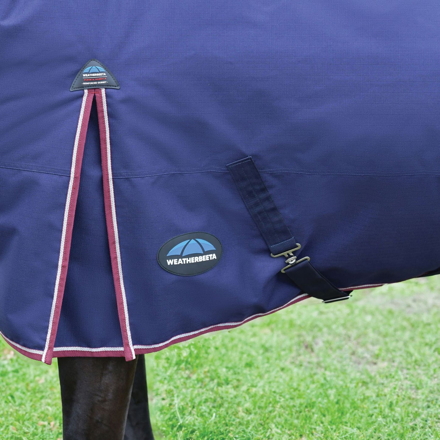 Weatherbeeta ComFiTec Essential Turnout 50g Navy/Burgundy