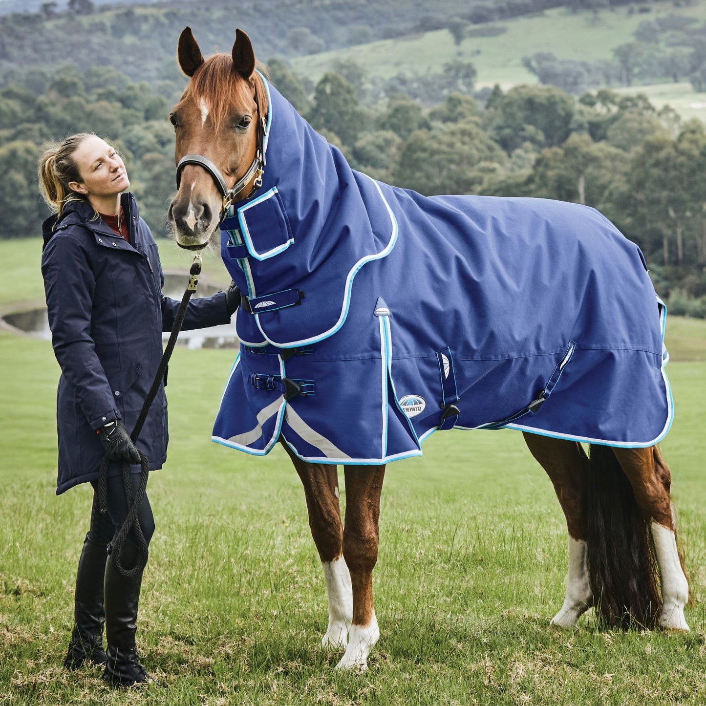Weatherbeeta ComFiTec Ultra Hardi Detach-A-Neck Medium/Lite 100g Blue/Bright Blue/White