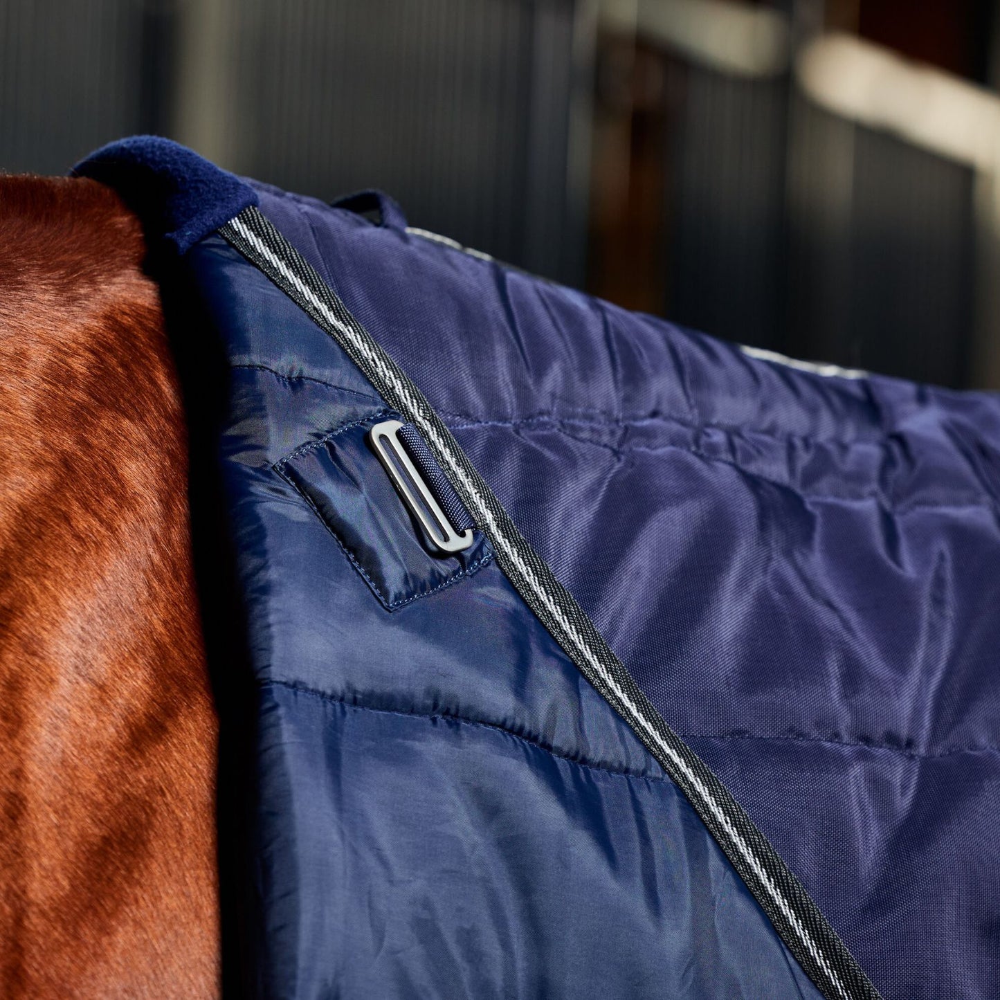 Weatherbeeta ComFiTec PP Channel Quilt Stable Detach-A-Neck 220g Navy/Charcoal