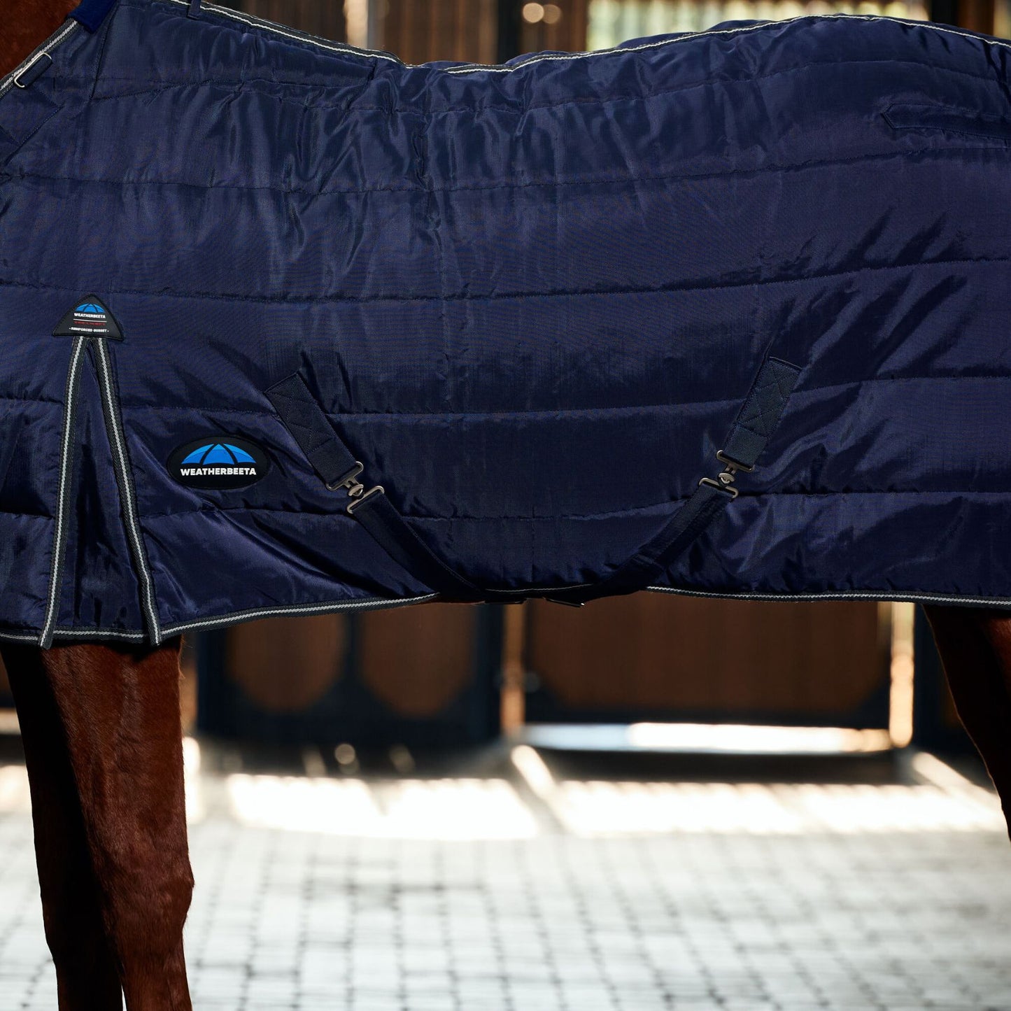 Weatherbeeta ComFiTec PP Channel Quilt Stable Detach-A-Neck 220g Navy/Charcoal