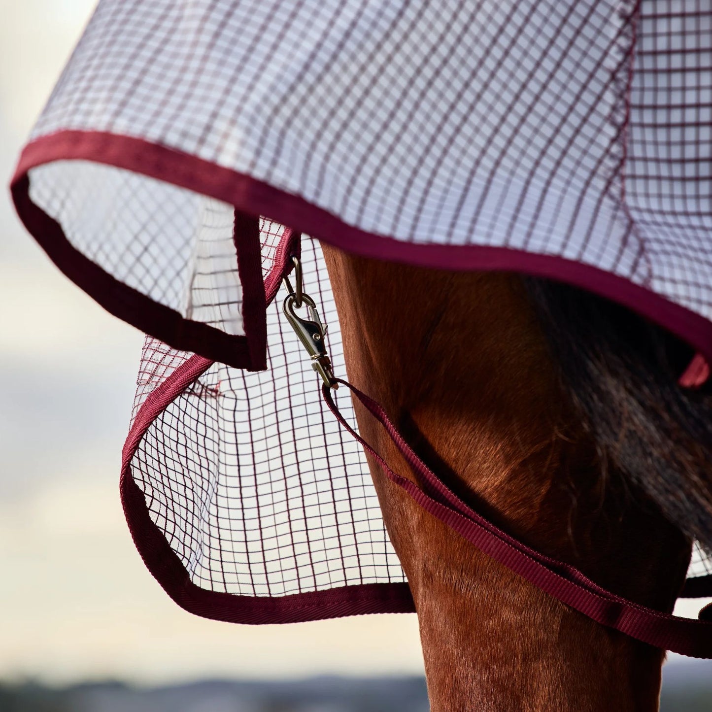 Weatherbeeta ComFiTec Ripshield Fly Sheet Detach-A-Neck White/Burgundy